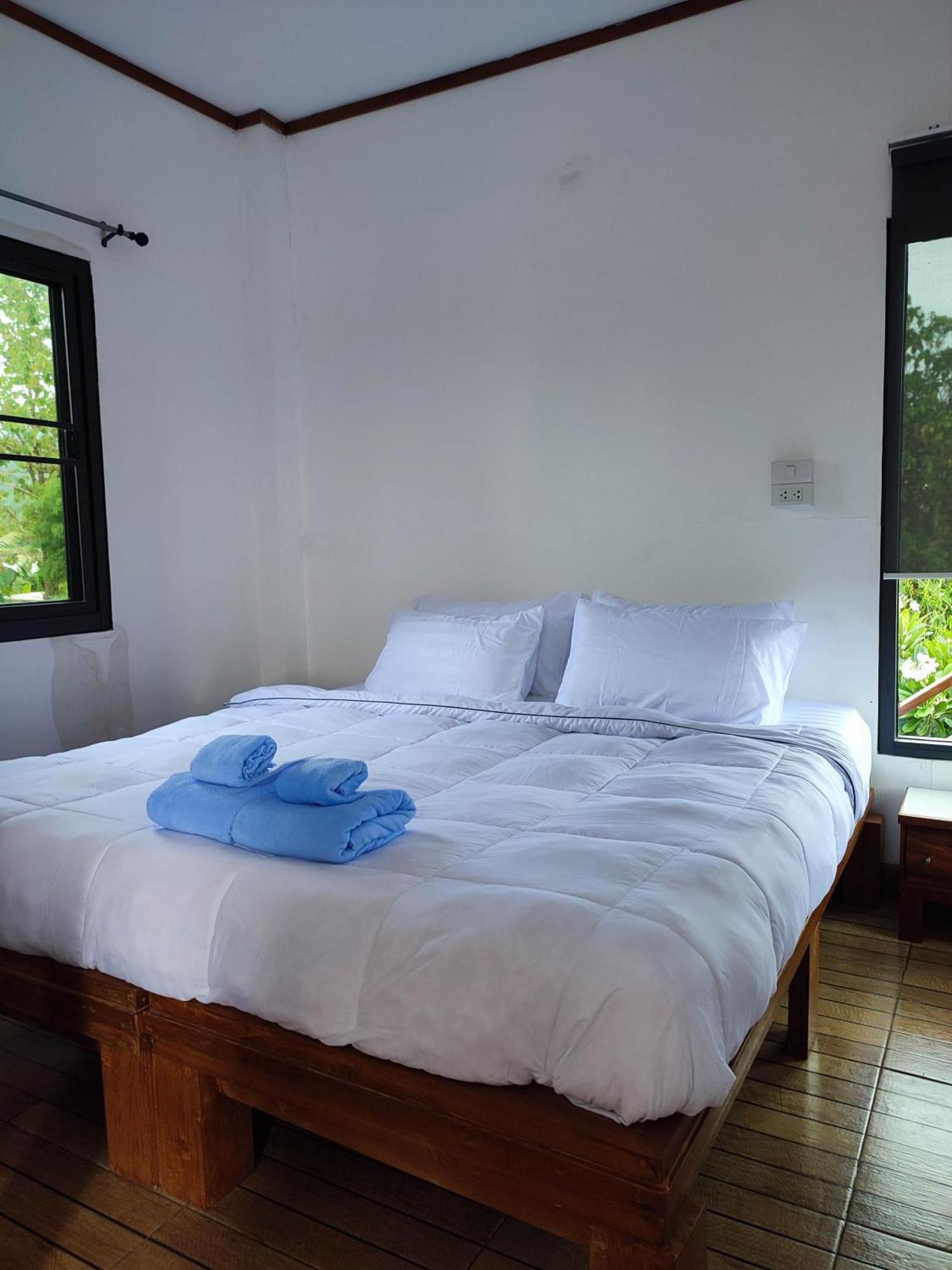 Dream Riverside Mae Sariang Exterior photo