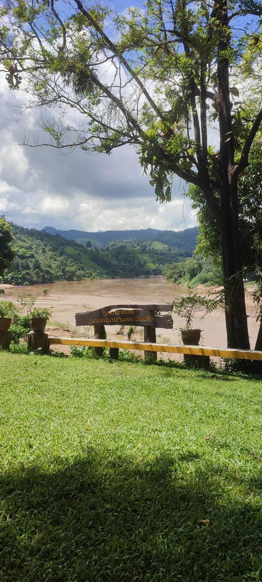 Dream Riverside Mae Sariang Exterior photo